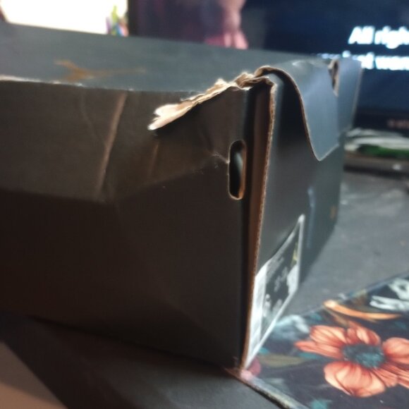 Air Jordan 1 Low “Floral Vines” Sneakers Cream Pink Rare Floral Print SZ 6y - Picture 10 of 11